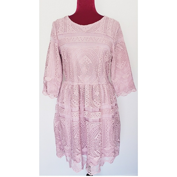 HIDDEN ALLEY PINK LACE EYELET DRESS - Picture 2 of 5